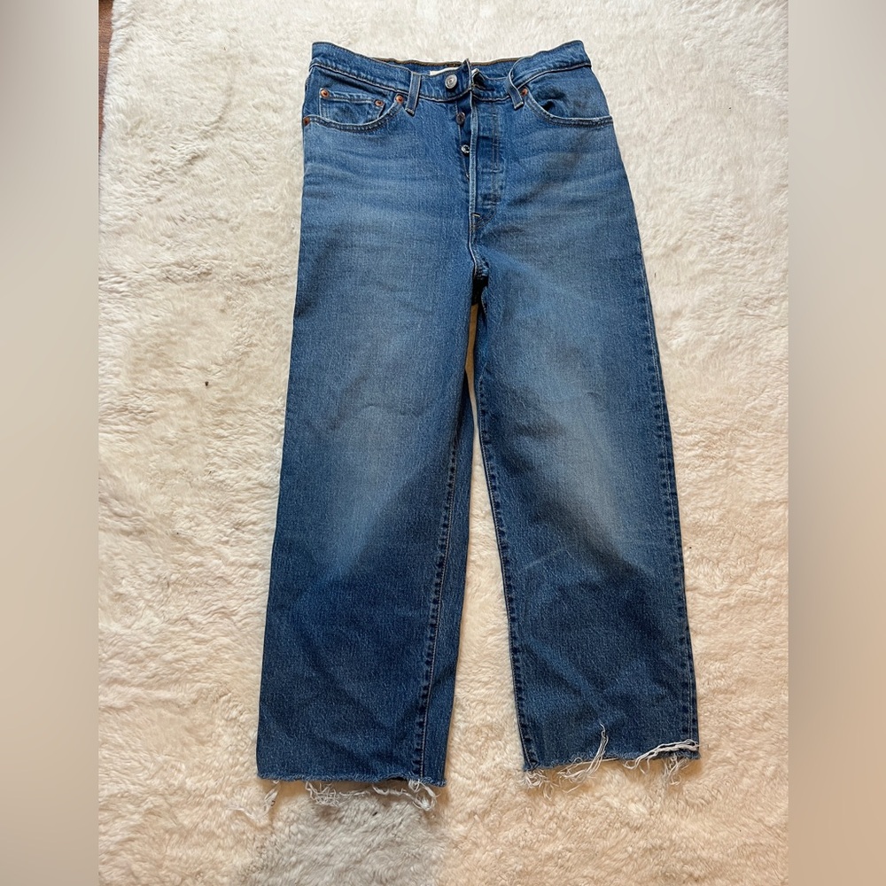Levi’s rib cage crop jeans